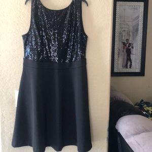Black elegant sequins dress